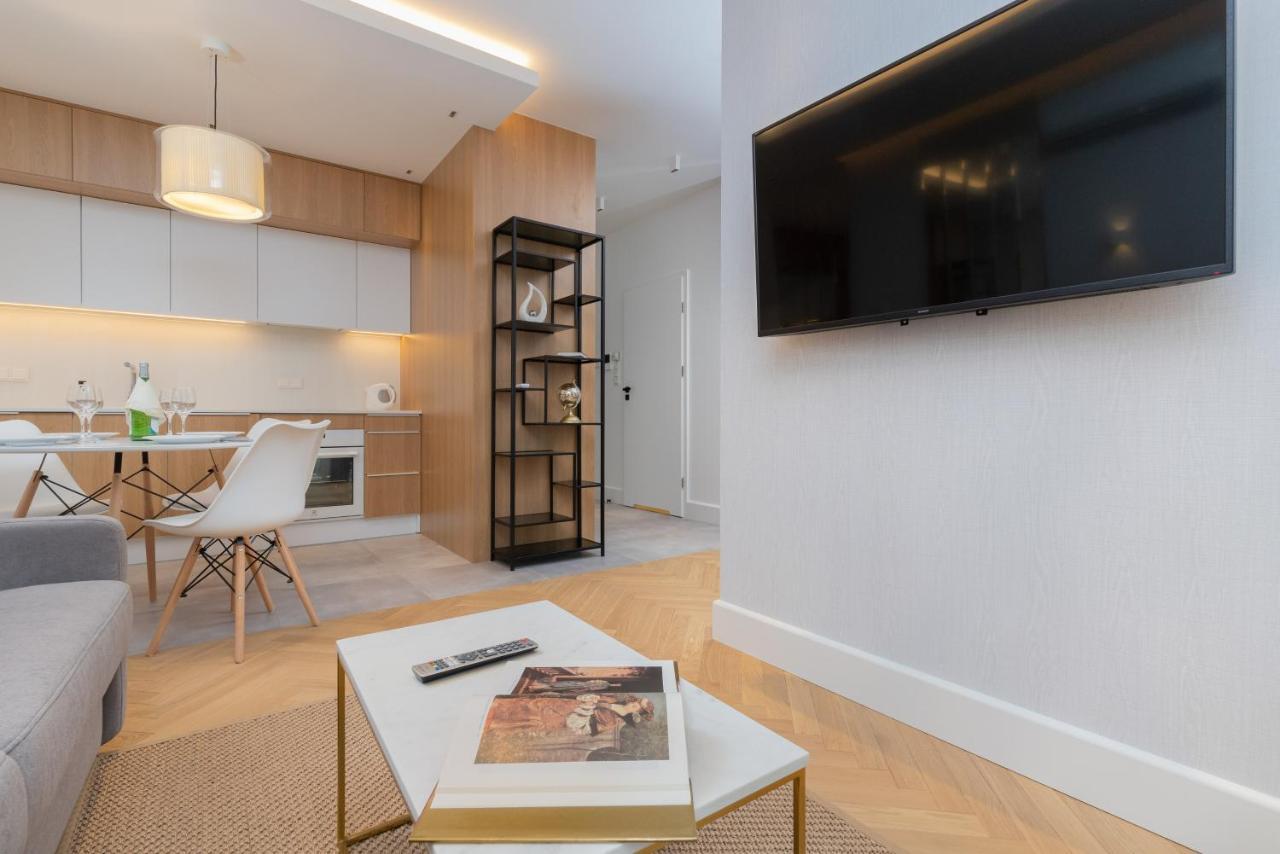 Mennica Residence - City Center Apartments By Noclegi Renters Varsavia Esterno foto