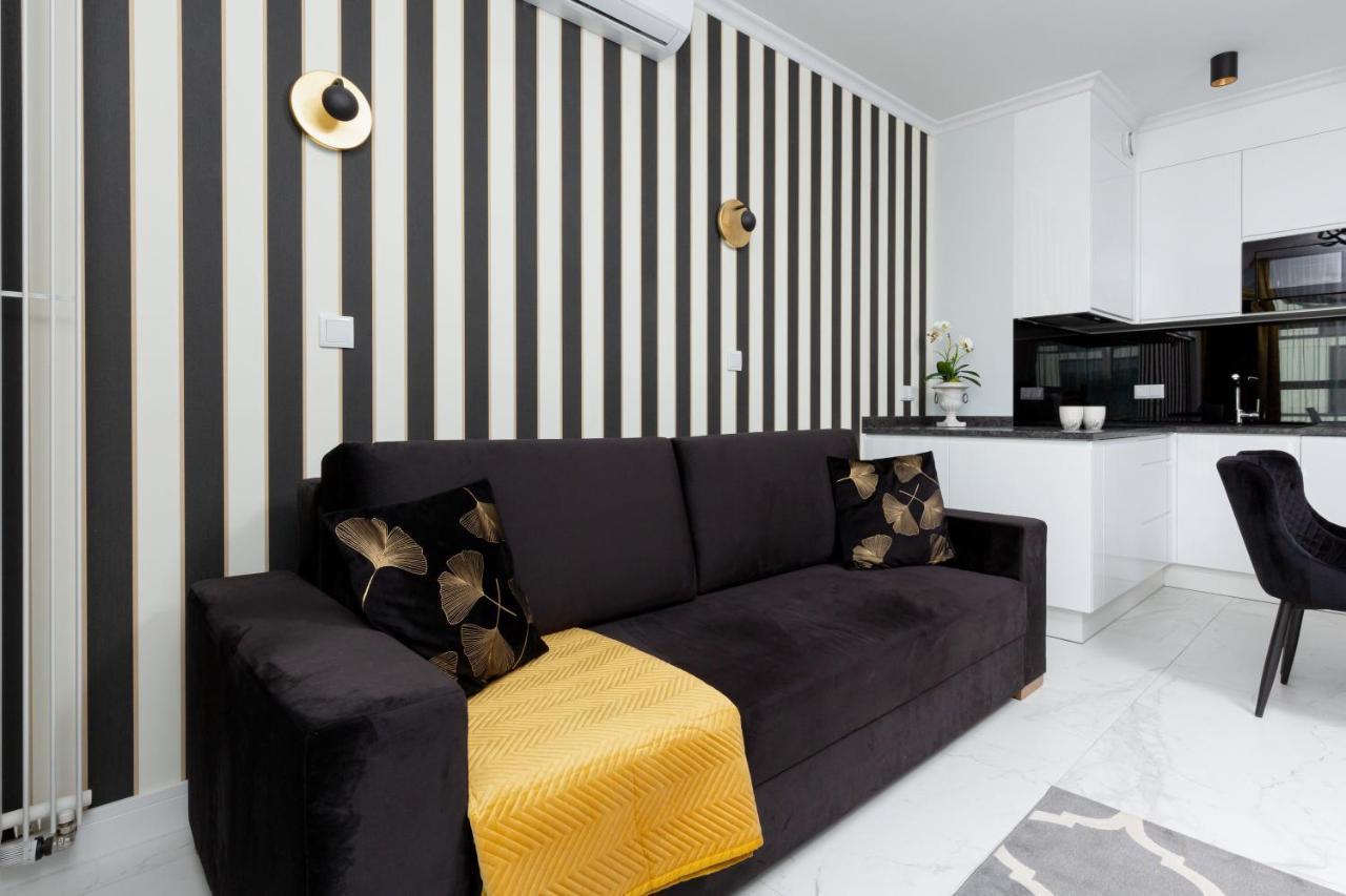 Mennica Residence - City Center Apartments By Noclegi Renters Varsavia Esterno foto