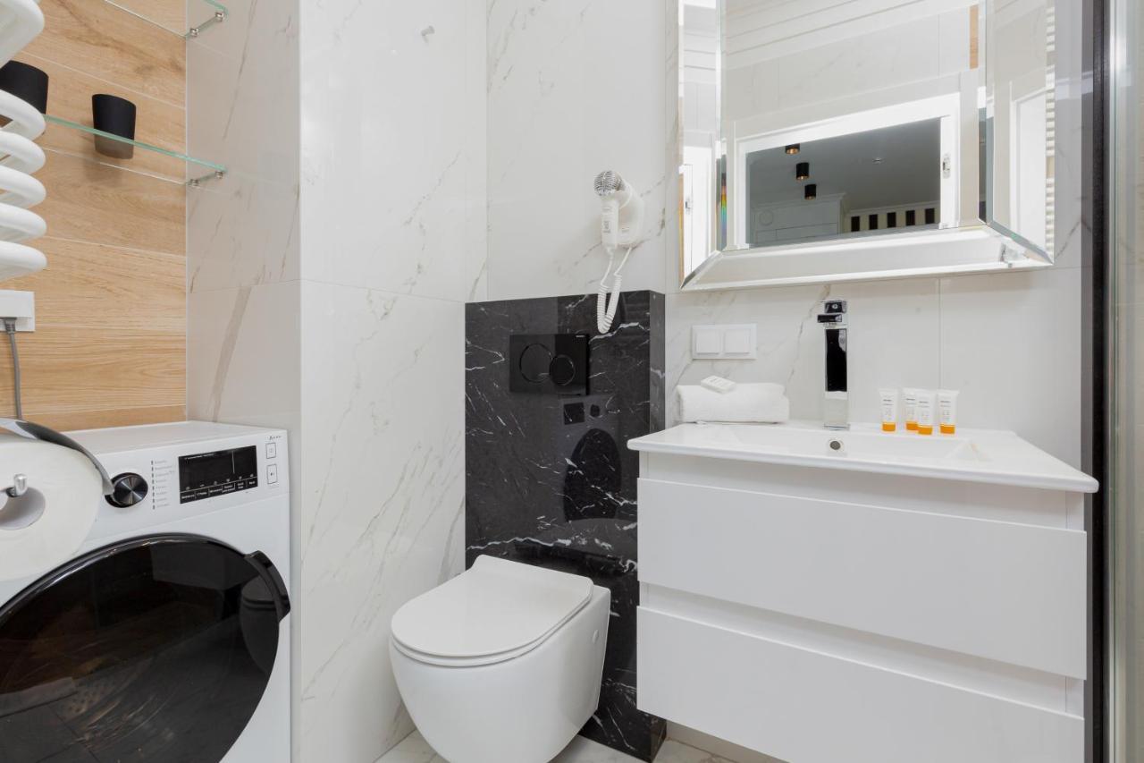 Mennica Residence - City Center Apartments By Noclegi Renters Varsavia Esterno foto