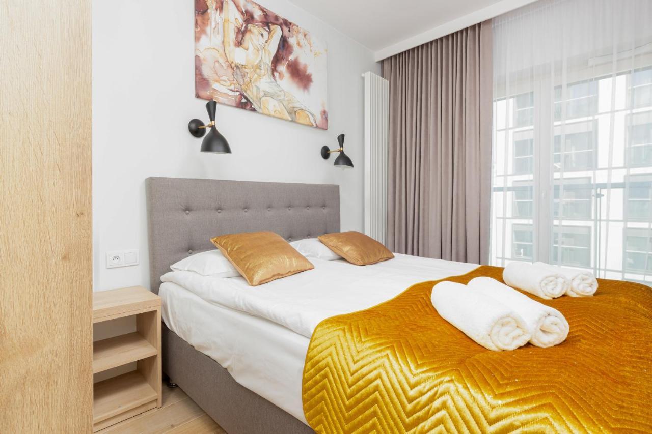Mennica Residence - City Center Apartments By Noclegi Renters Varsavia Esterno foto